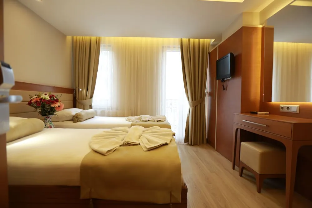 Standard Tek Büyük veya İki Ayrı Yataklı Oda