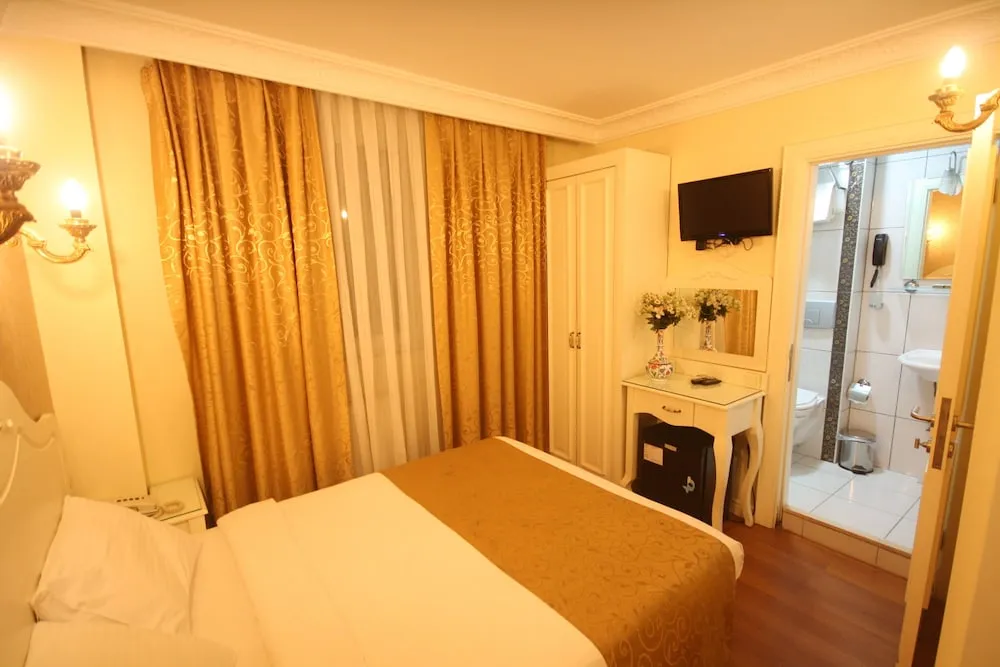 Standard Tek Büyük veya İki Ayrı Yataklı Oda