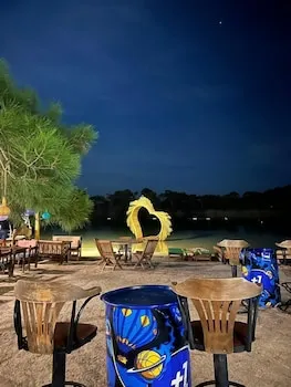 Green Pine Beach & Bungalows