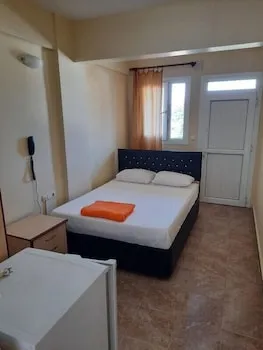 Yunus Hotel & Bungalow