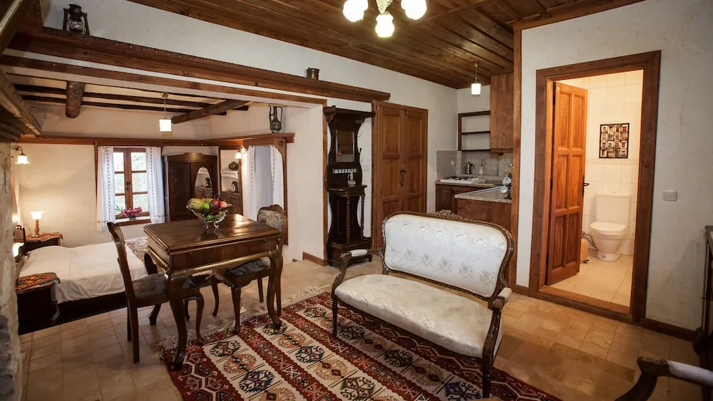 Art Studio With Kitchen