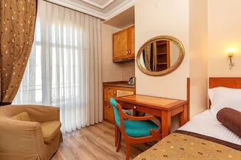 Santa Ottoman Hotel