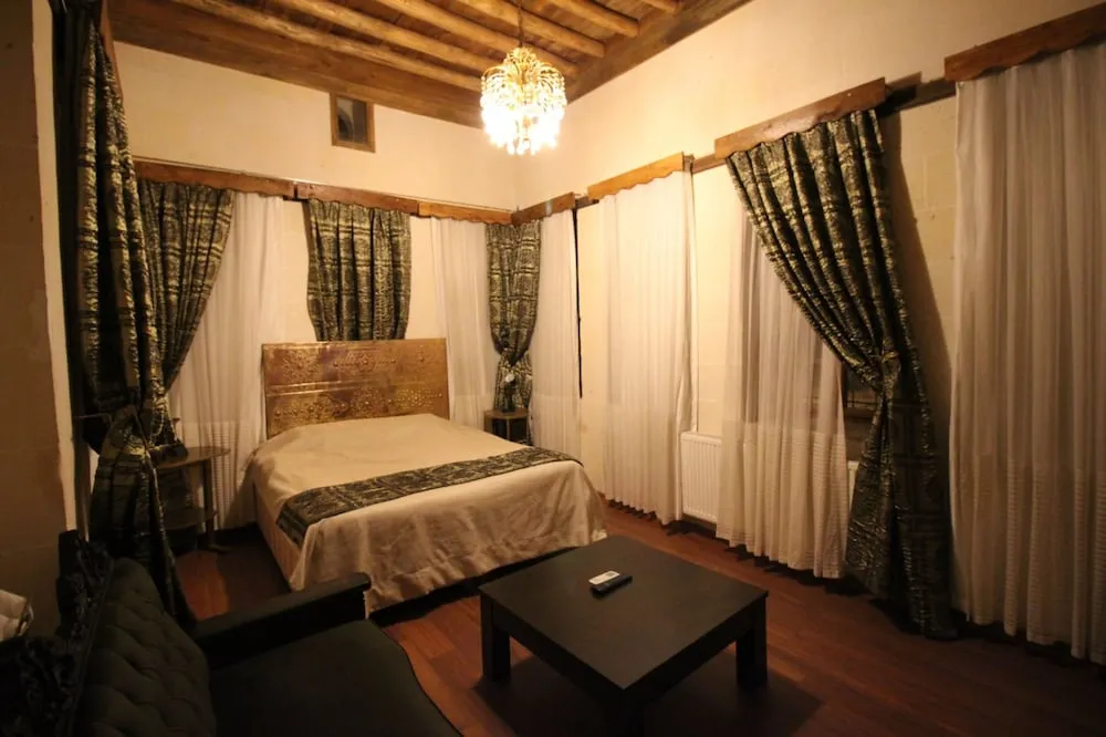 Design Tek Büyük veya İki Ayrı Yataklı Oda, 1 En Büyük (King) Boy Yatak, Bahçe Manzaralı, Bahçeli