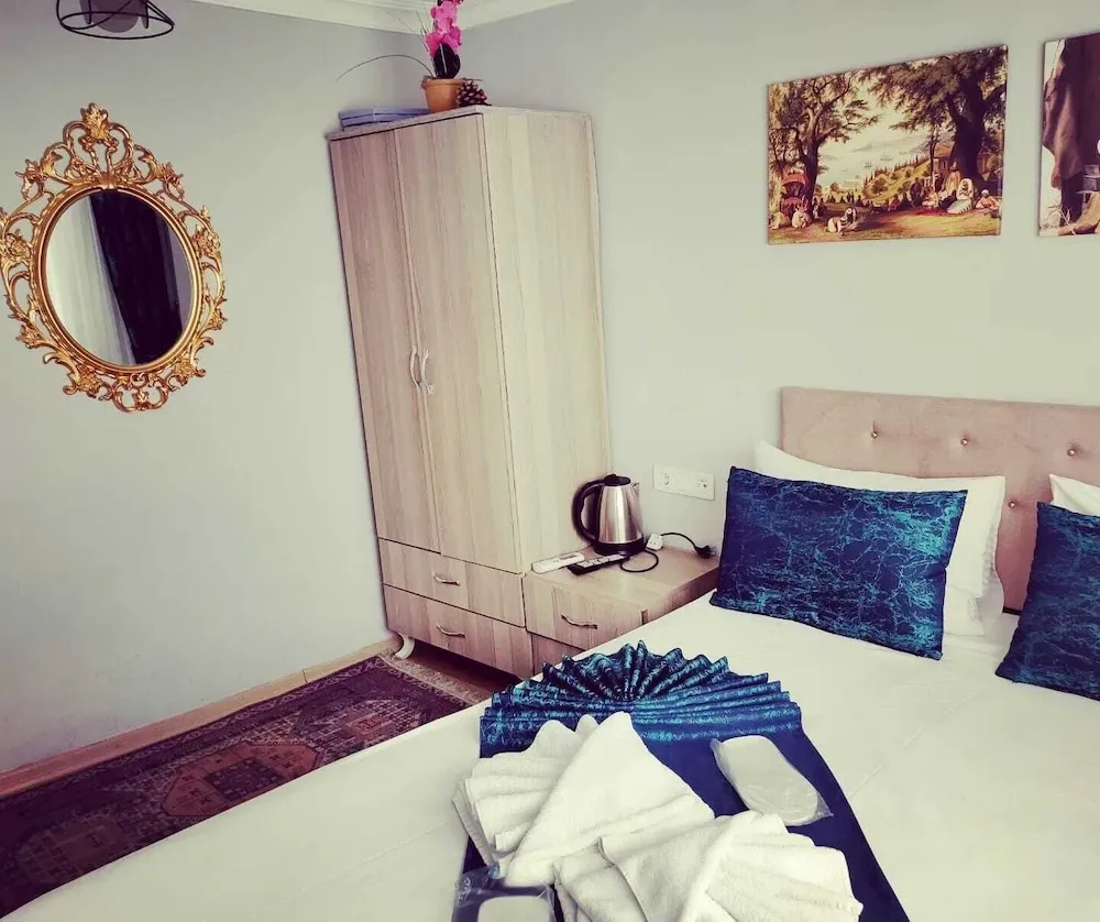 Tek Büyük Yataklı Oda