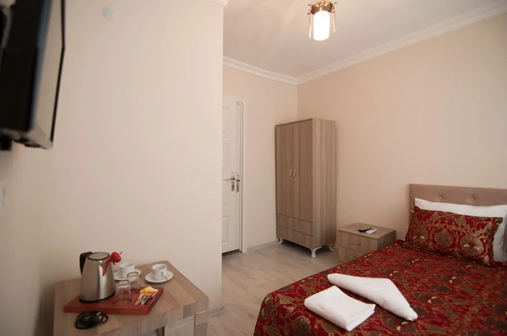 Tek Büyük Yataklı Oda