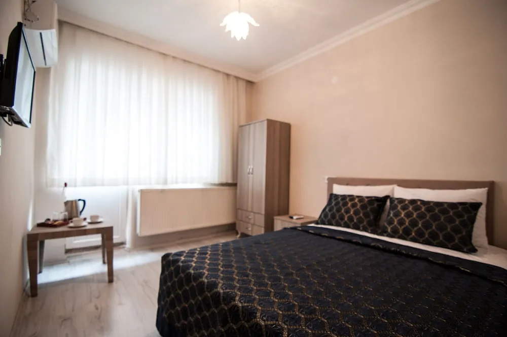 Tek Büyük Yataklı Oda