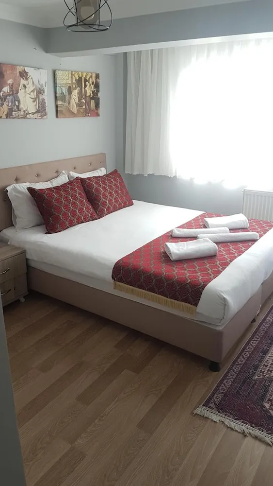 Tek Büyük Yataklı Oda