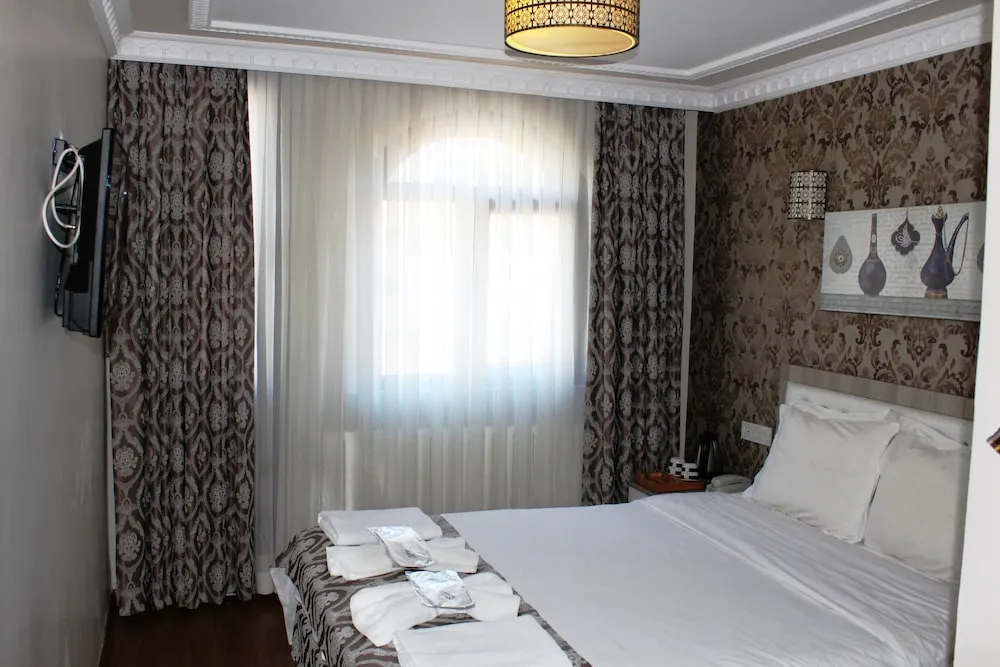 Superior Triple Room with Blue Mosque View