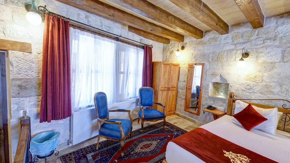 Honeymoon Tek Büyük Yataklı Oda