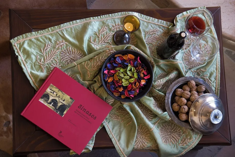 Deluxe Double Arch Room