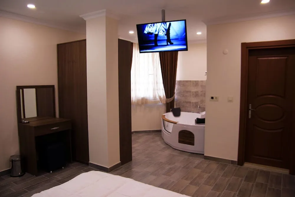 Deluxe Süit, Bahçe Manzaralı