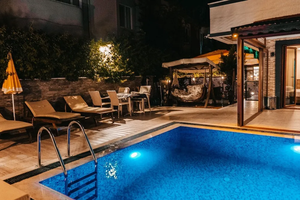 Konaklama yerinin ön cephesi