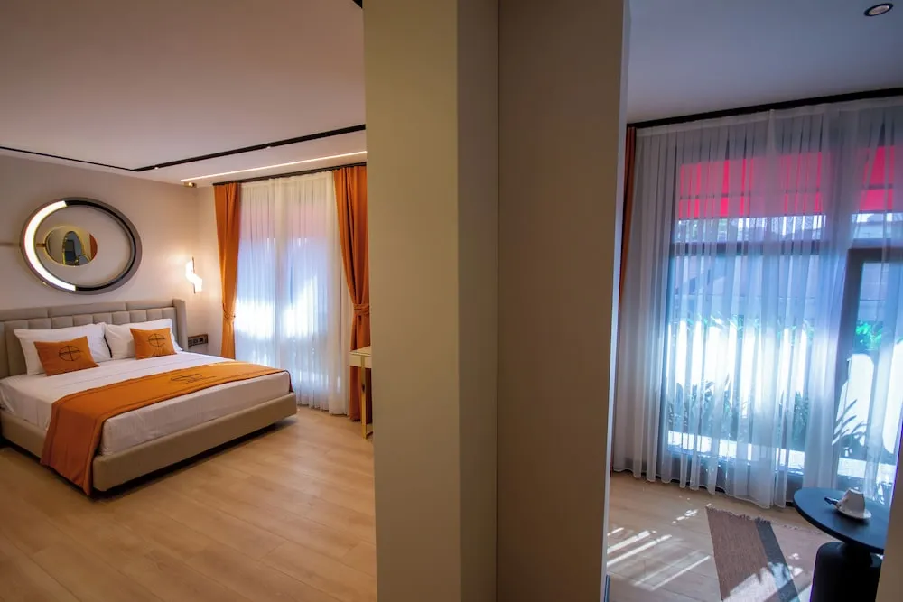 Deluxe Üç Kişilik Oda