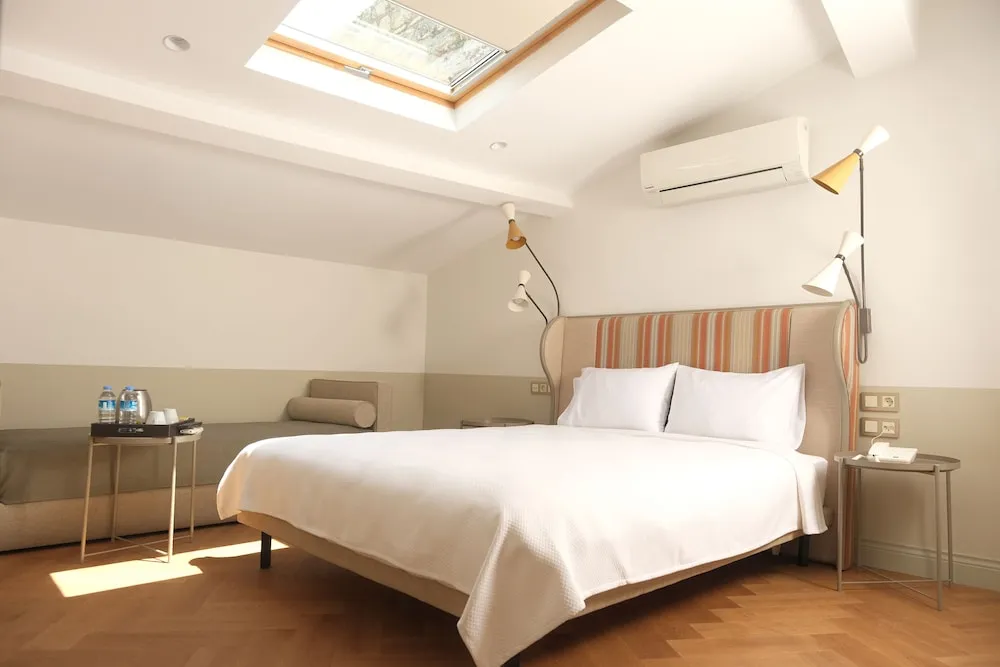 Junior Suite with Balcony and Sea View