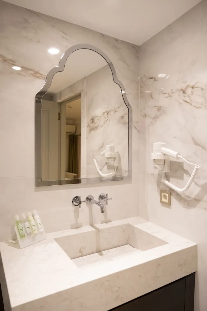 Superior Double Room - Basement