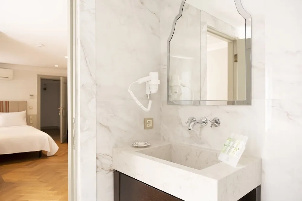 Superior Double Room - Basement
