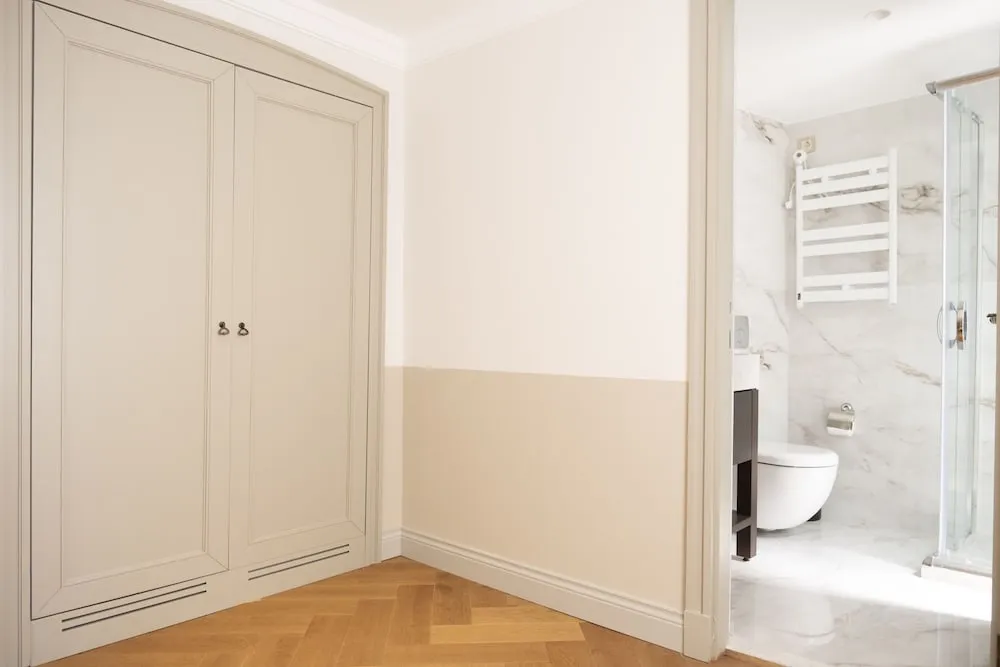 Superior Double Room - Basement