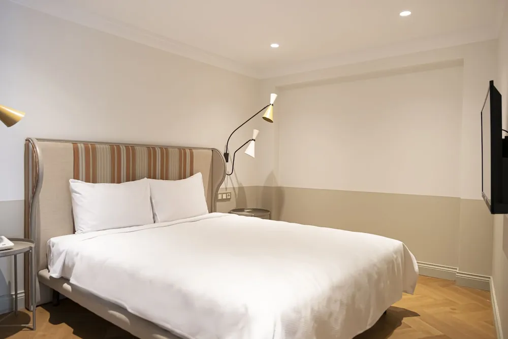 Superior Double Room - Basement
