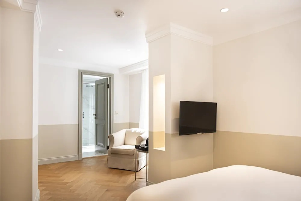 Superior Double Room - Basement