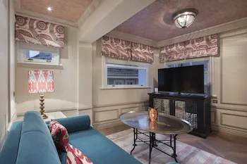 Hagia Sofia Mansions Istanbul, Curio Collection by Hilton