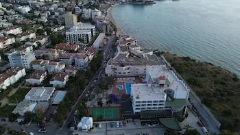 Ada Newday Resort Hotel