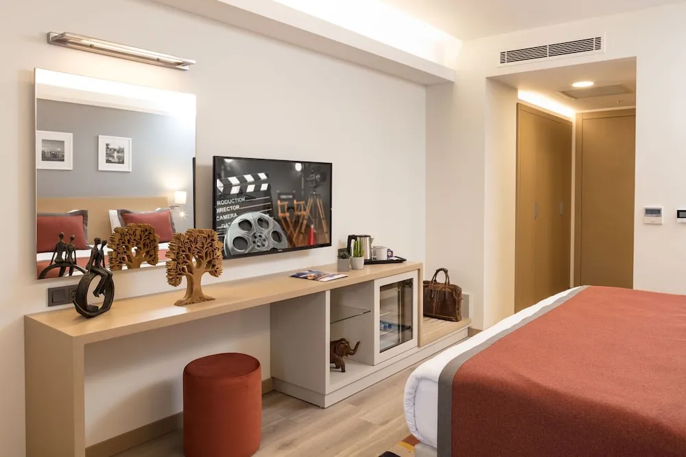 Deluxe Oda, Birden Çok Yatak, Sigara İçilmez