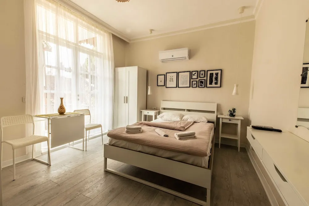 Comfort Tek Büyük Yataklı Oda