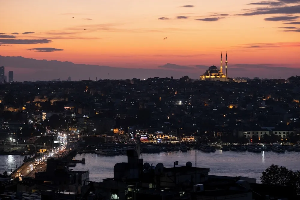 Deluxe Tek Büyük Yataklı Oda, 1 Büyük (Queen) Boy Yatak, Deniz Manzaralı