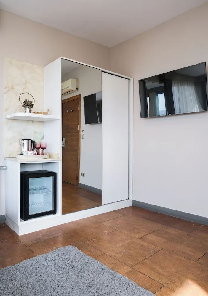 Deluxe Tek Büyük Yataklı Oda, 1 Büyük (Queen) Boy Yatak, Deniz Manzaralı