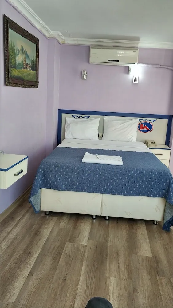 Tek Büyük veya İki Ayrı Yataklı Oda