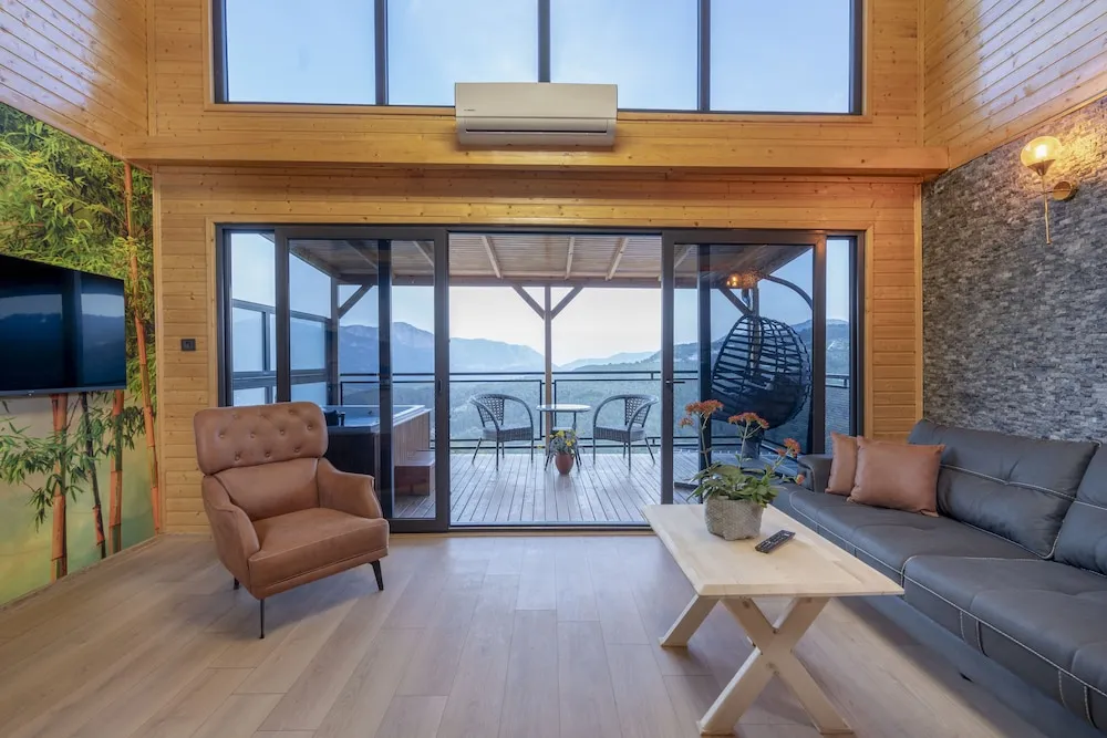 Deluxe Bungalov, 1 En Büyük (King) Boy Yatak, Sıcak Su Küveti, Dağ Manzaralı