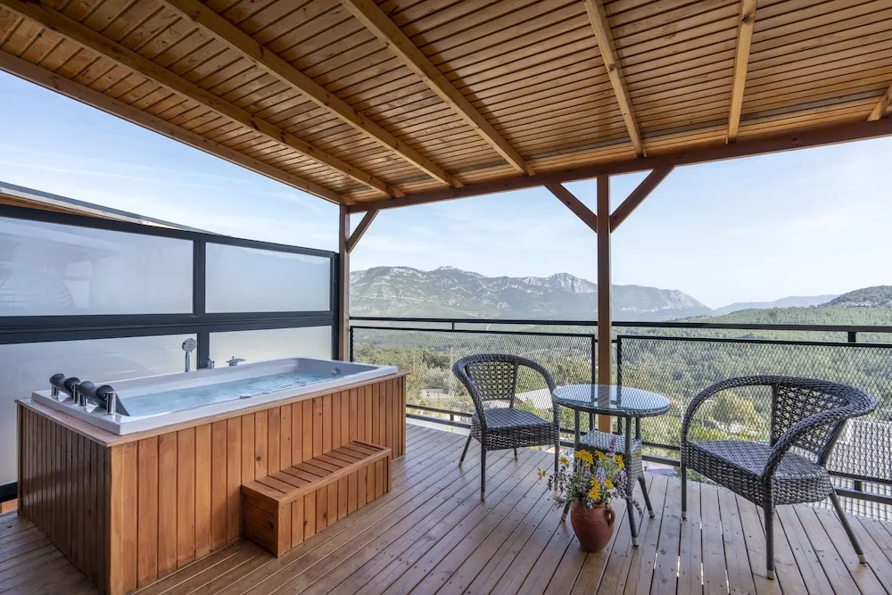 Deluxe Bungalov, 1 En Büyük (King) Boy Yatak, Sıcak Su Küveti, Dağ Manzaralı