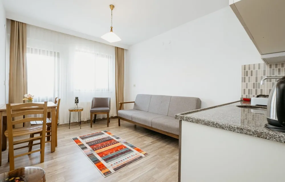 Süit, Balkon