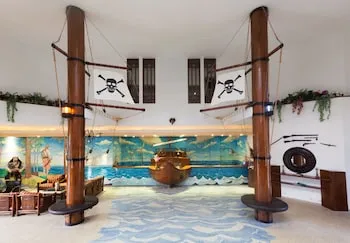 Pirate's Beach Club - All Inclusive