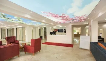 Marla Suite