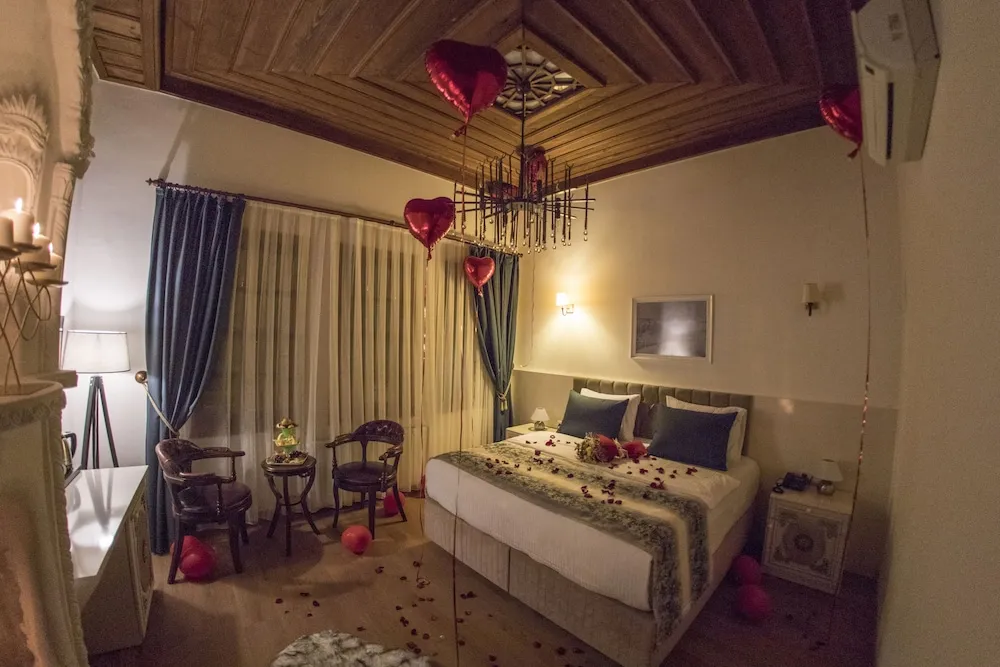 Deluxe Tek Büyük Yataklı Oda