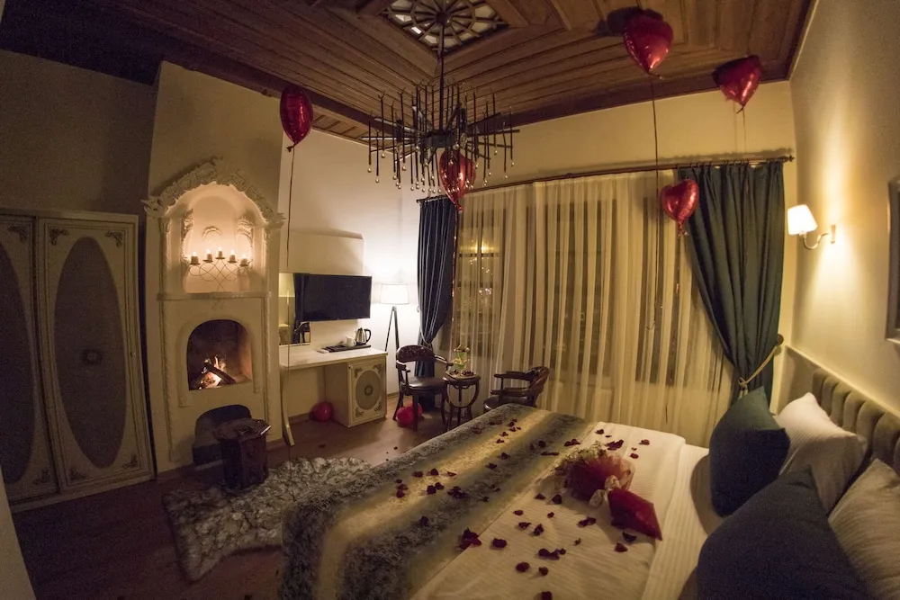 Deluxe Tek Büyük Yataklı Oda