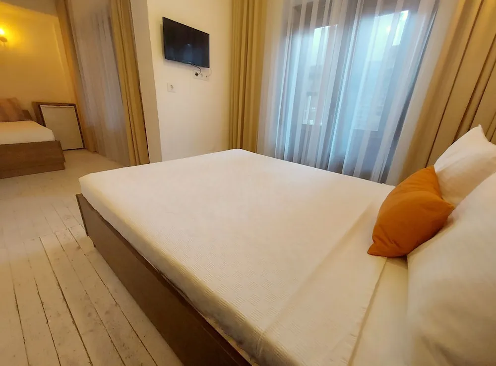 Standard Üç Kişilik Oda