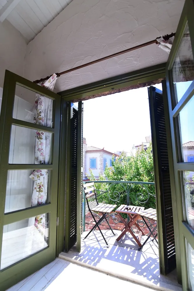 Deluxe Üç Kişilik Oda, Balkon