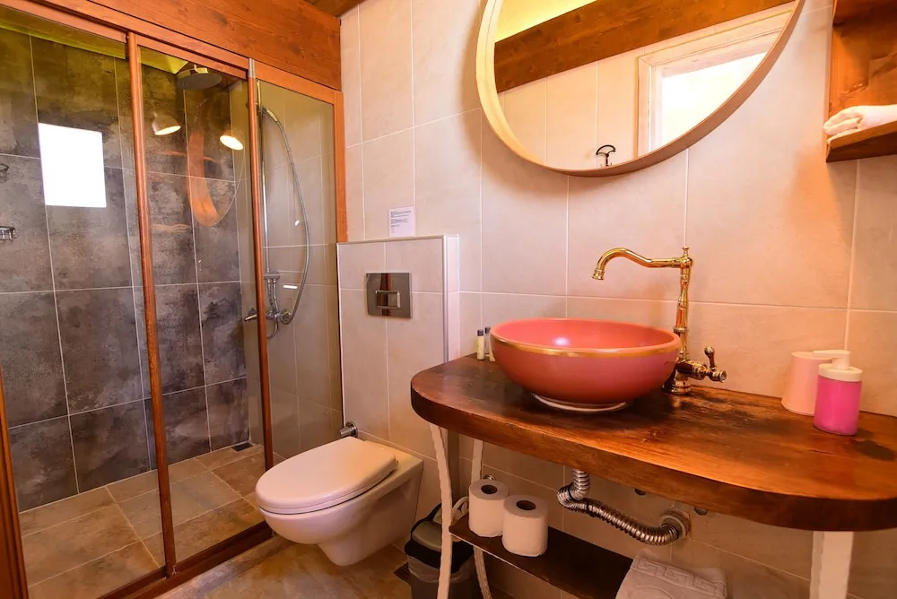 Deluxe Üç Kişilik Oda, Balkon