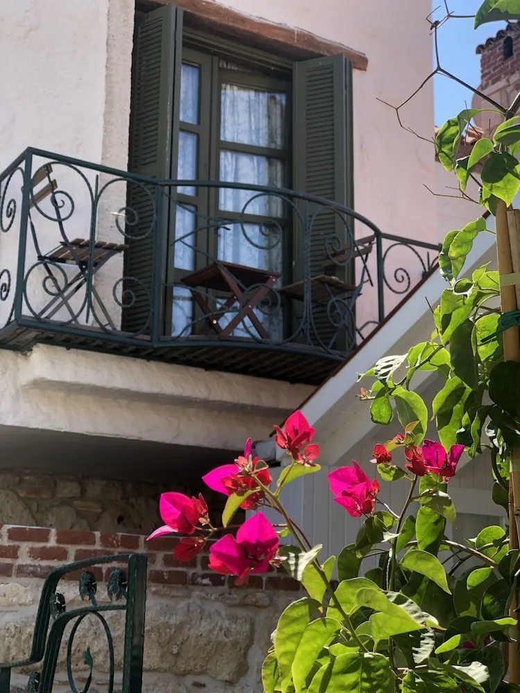 Deluxe Üç Kişilik Oda, Balkon