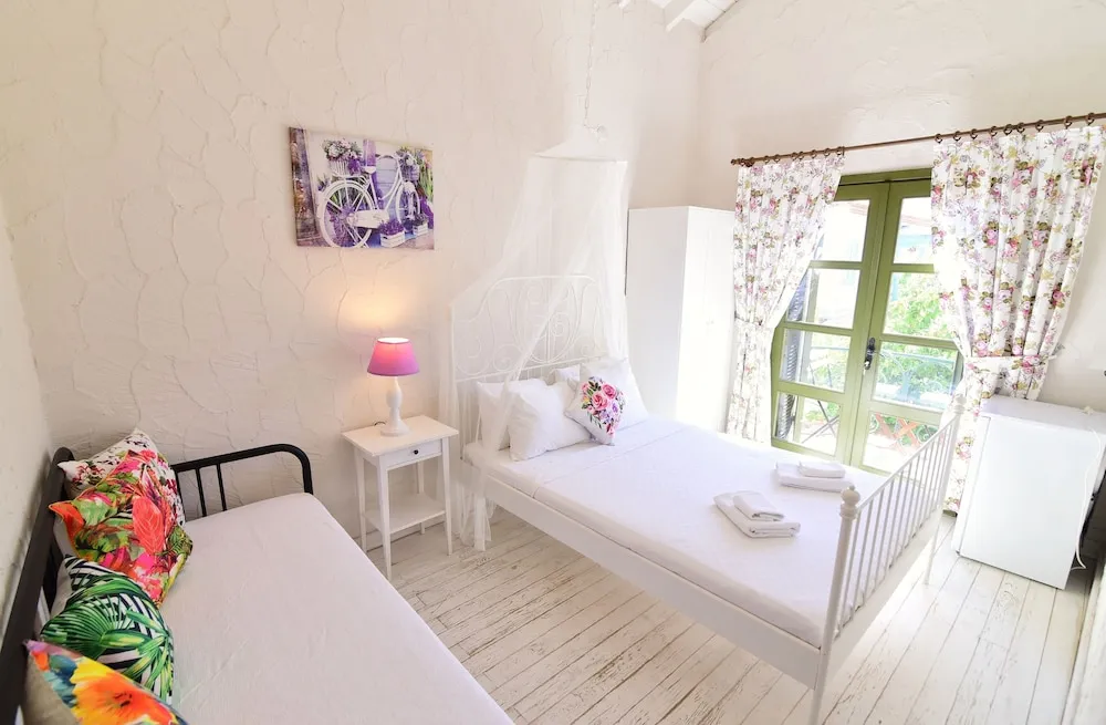 Deluxe Üç Kişilik Oda, Balkon