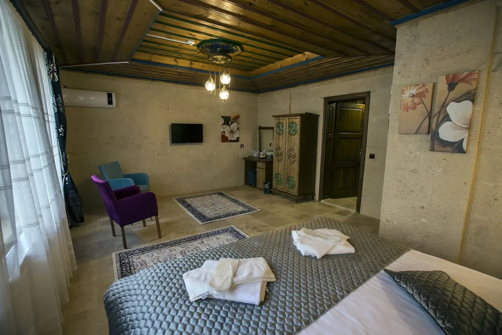 Comfort Tek Büyük Yataklı Oda