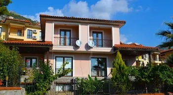 Villa Olive by Villa Safiya