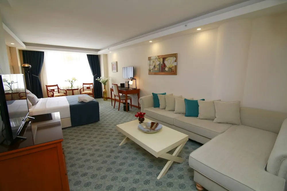Junior Süit, Şehir Manzaralı