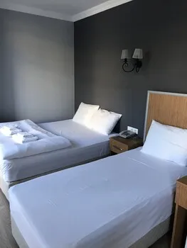 Ema Hotel