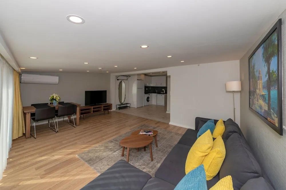 Deluxe Suite with Sea view (Loft - Stair Access)