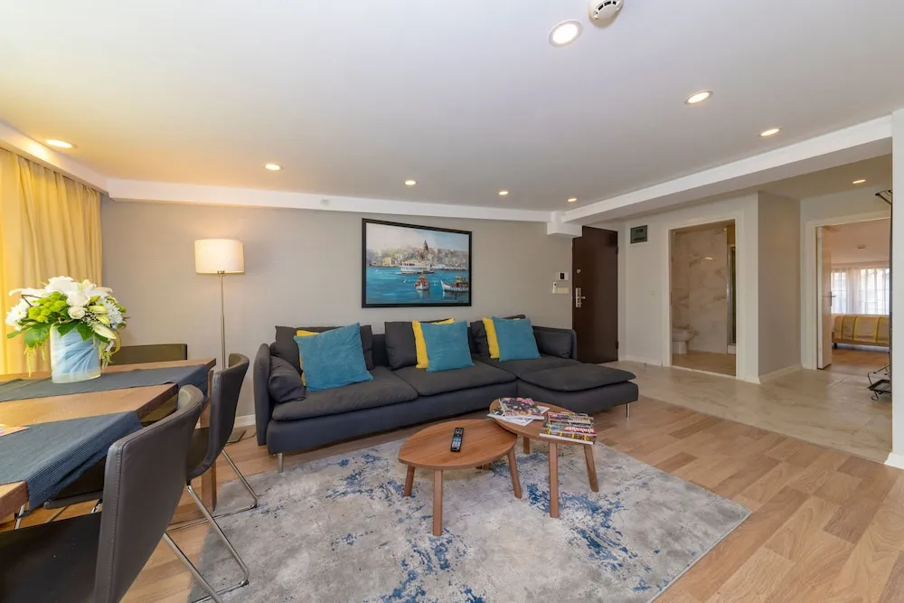 Deluxe Suite with Sea view (Loft - Stair Access)