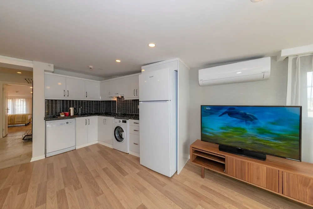 Deluxe Suite with Sea view (Loft - Stair Access)