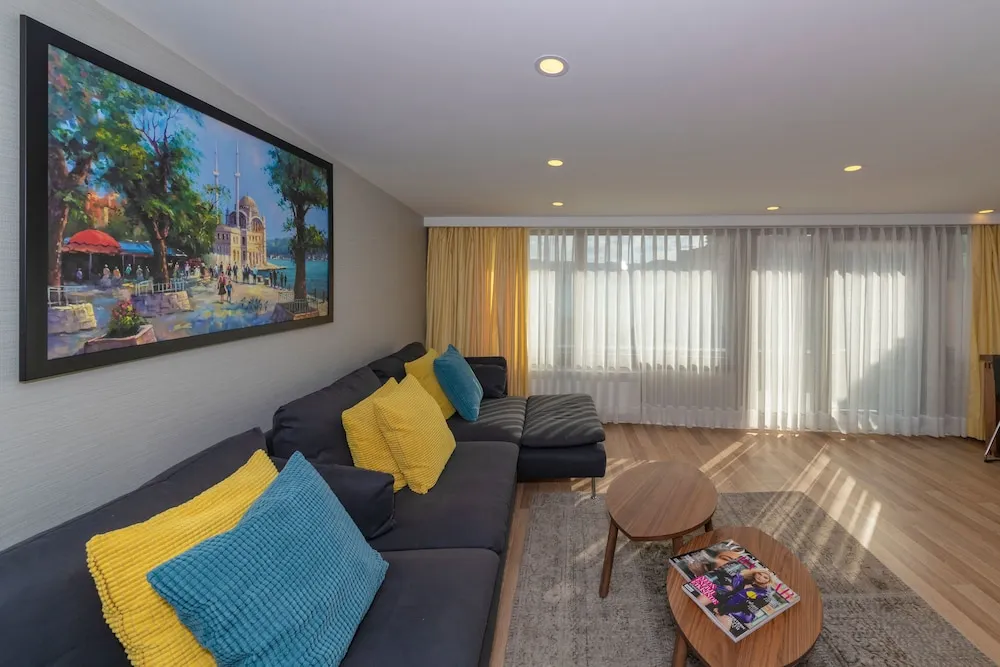 Deluxe Suite with Sea view (Loft - Stair Access)